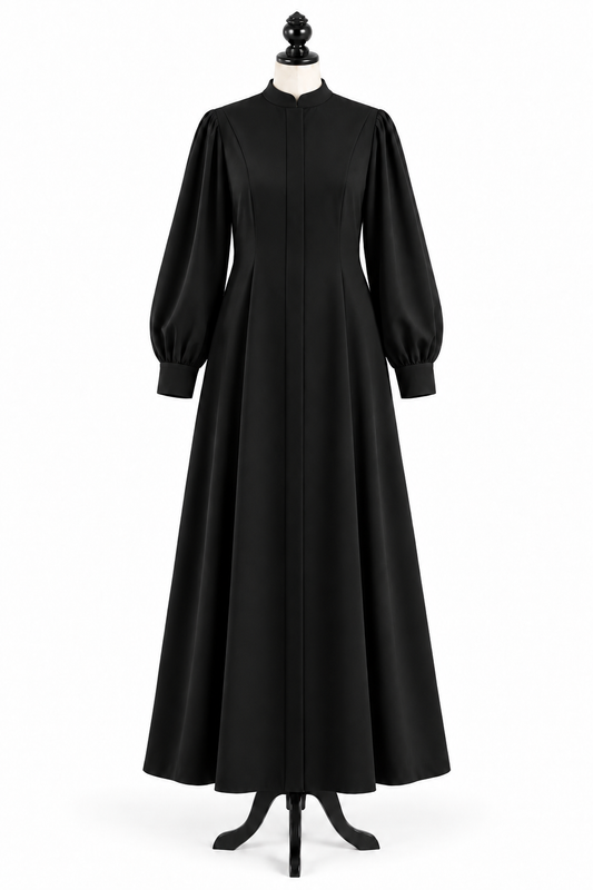 Women's preaching robe with shaping seams and a stand collar on a dress form – style visualisation · Silver Wool, Gold Silk