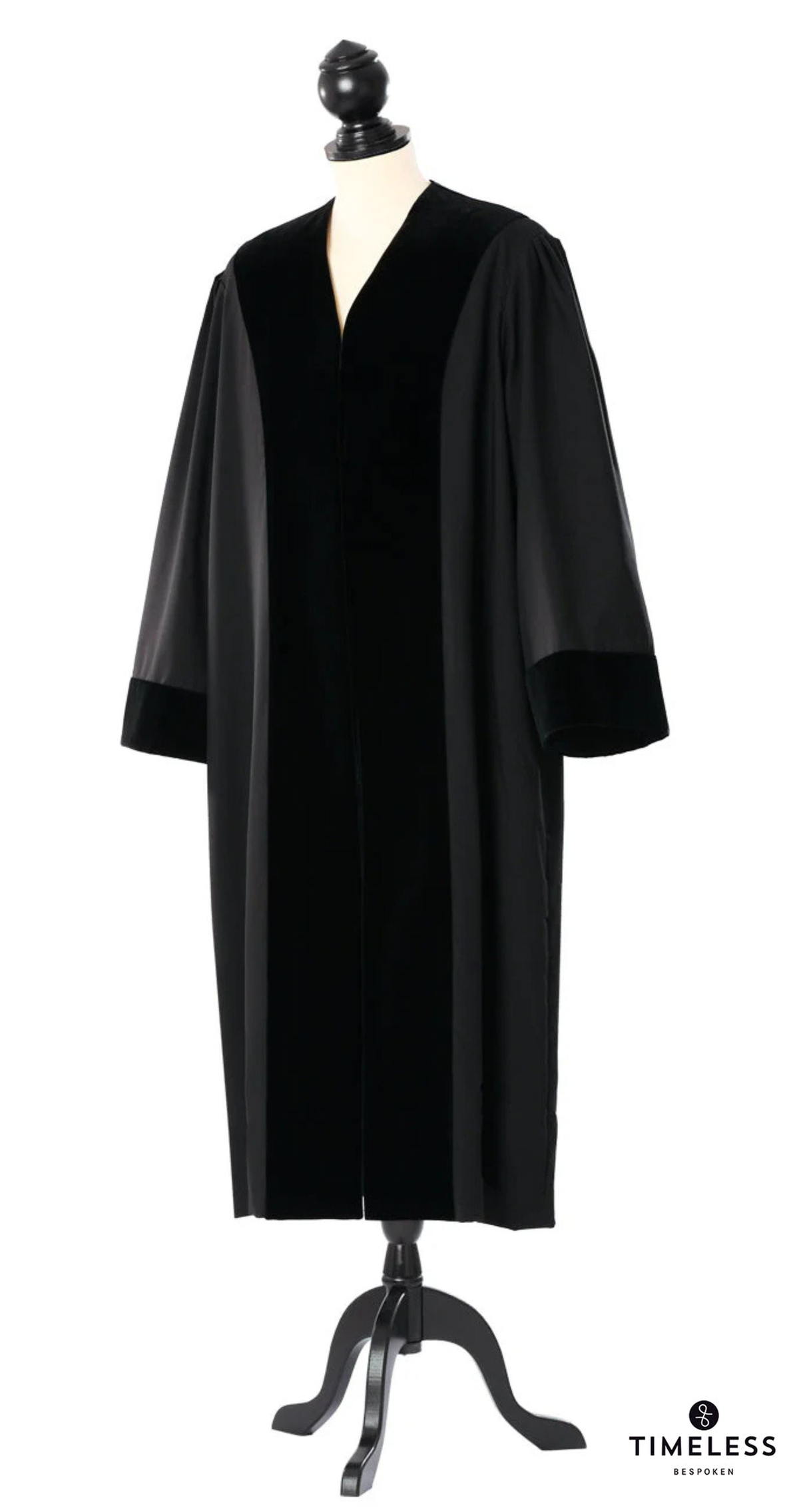 German commercial judge robe – front view with TIMELESS | bespoken cloth house mark