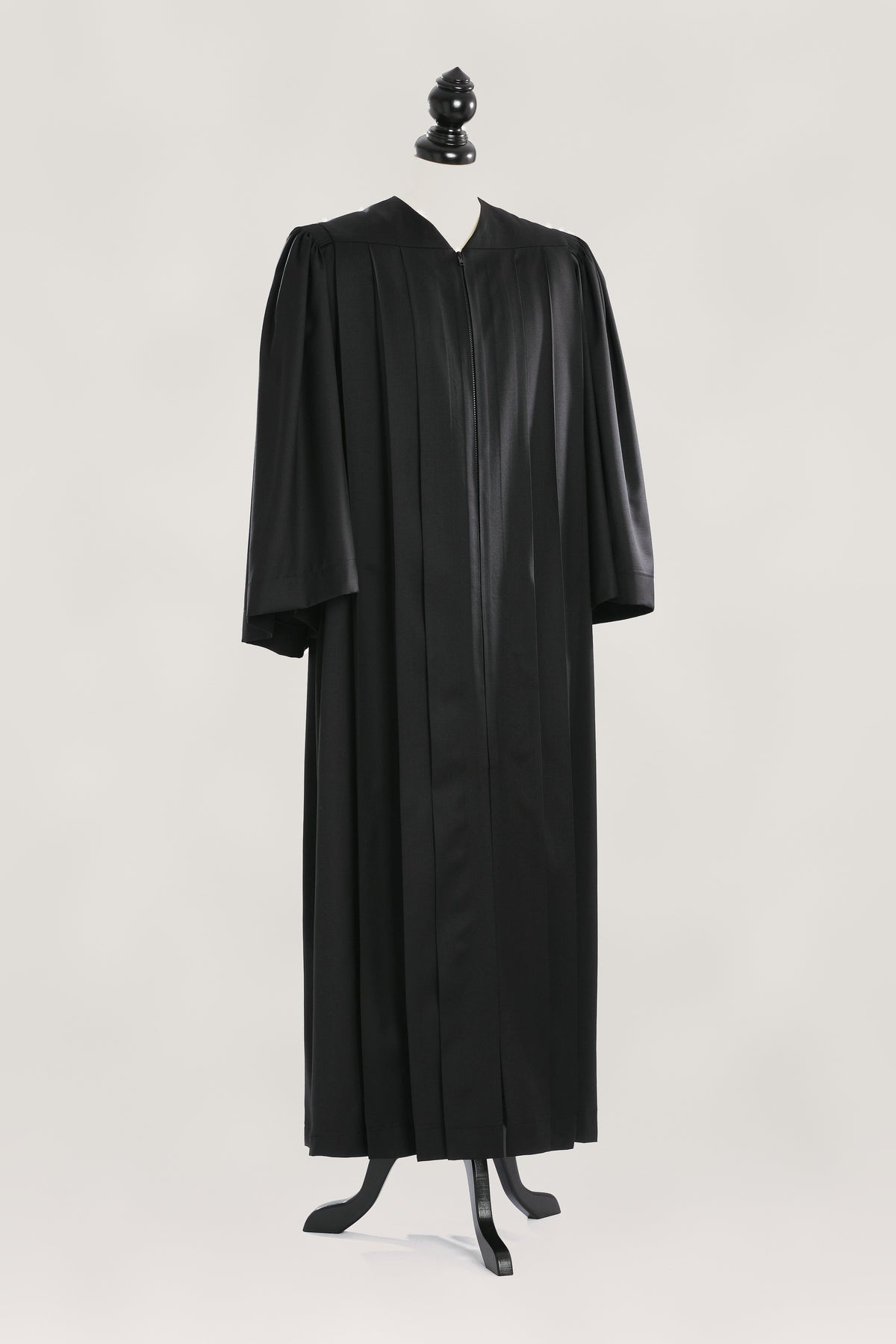 Principal US Judge Robe — front view on bust and stand, studio photograph