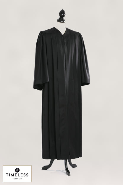 Principal US Judge Robe — Silver Wool / Gold Silk — studio photograph with fabric house mark