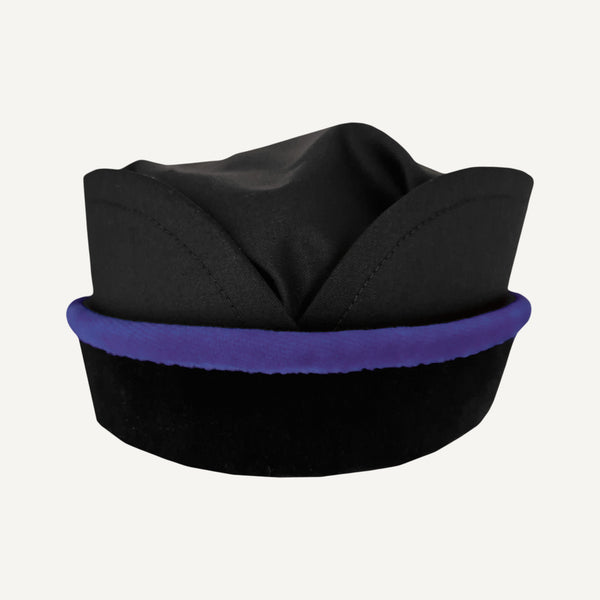 Austrian judge’s beret: black cloth crown with a violet-blue velvet band