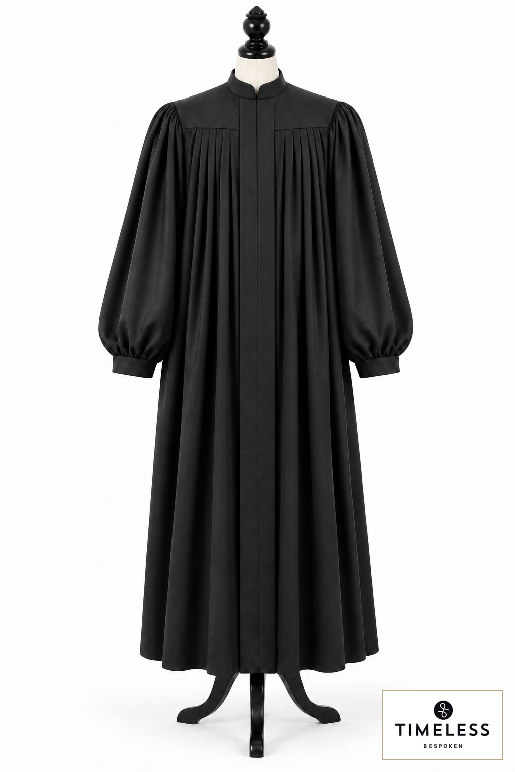 Rabbi and cantor robe with a generous silhouette, yoke and pleats on a dress form – style visualisation · Silver Wool, Gold Silk