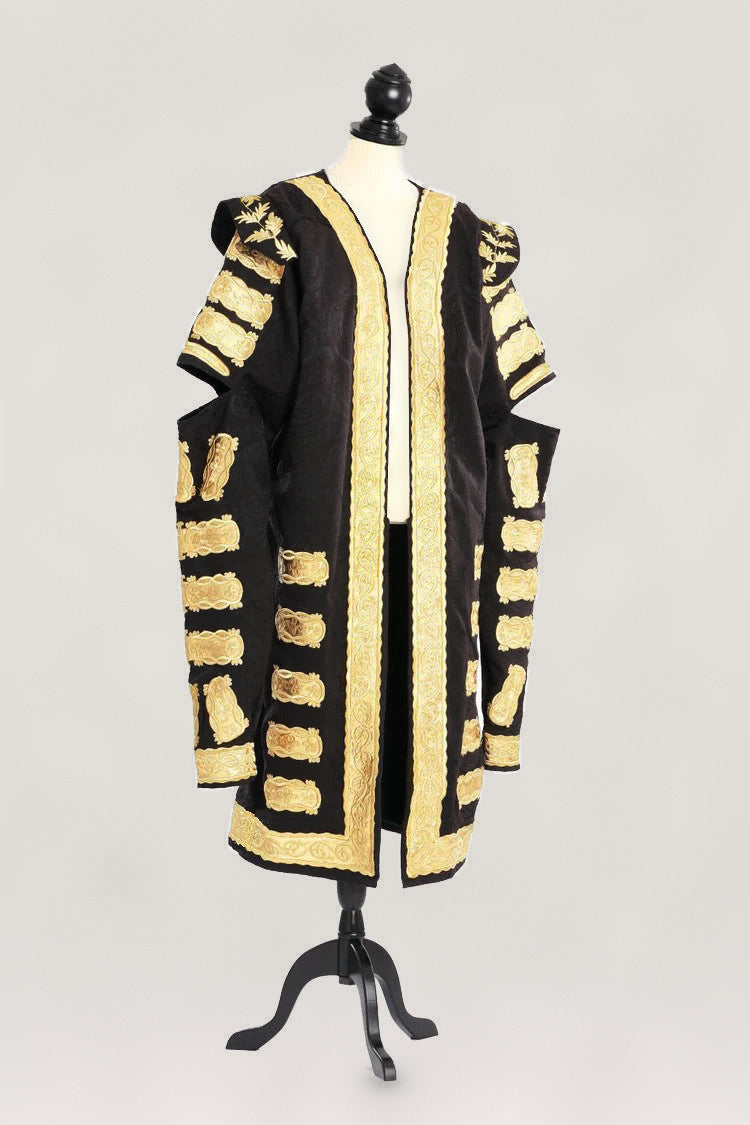 Presidential robe with gold embroidery — Manufaktur Bavaria