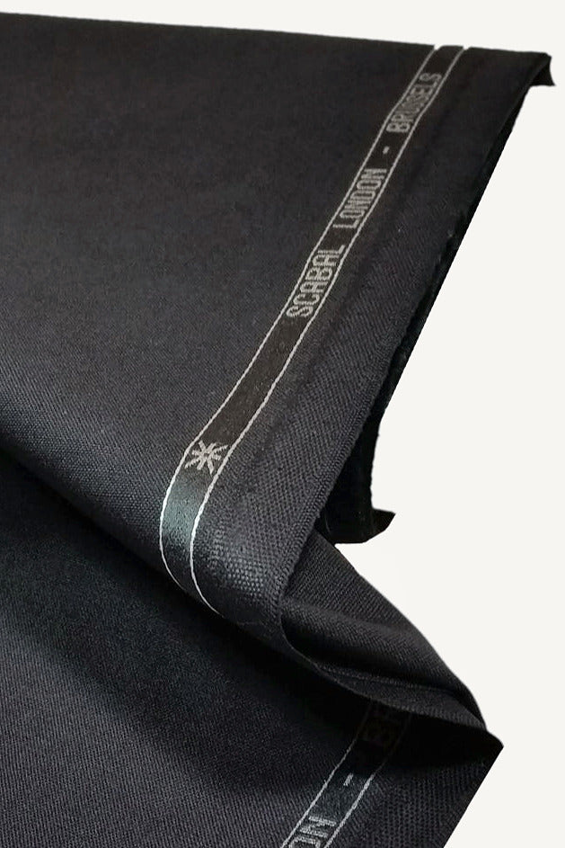 Scabal Capri Cool Wool — cloth with woven selvedge, close-up