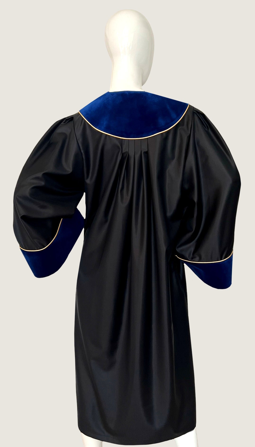 UPC Appeal Robe – Custom Tailored Judicial Robe — bespoke judicial robe, handcrafted in Bavaria (view 4)