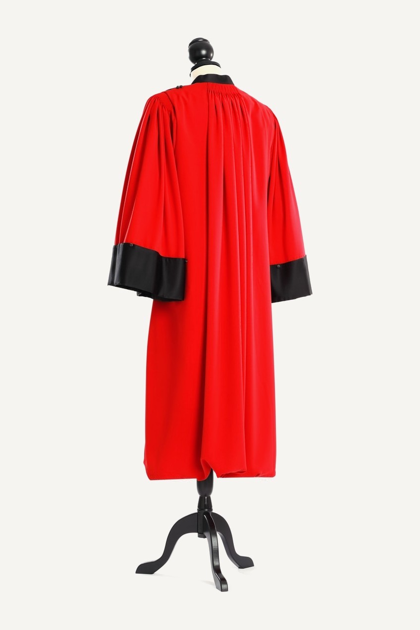 Judicial robe France, back view